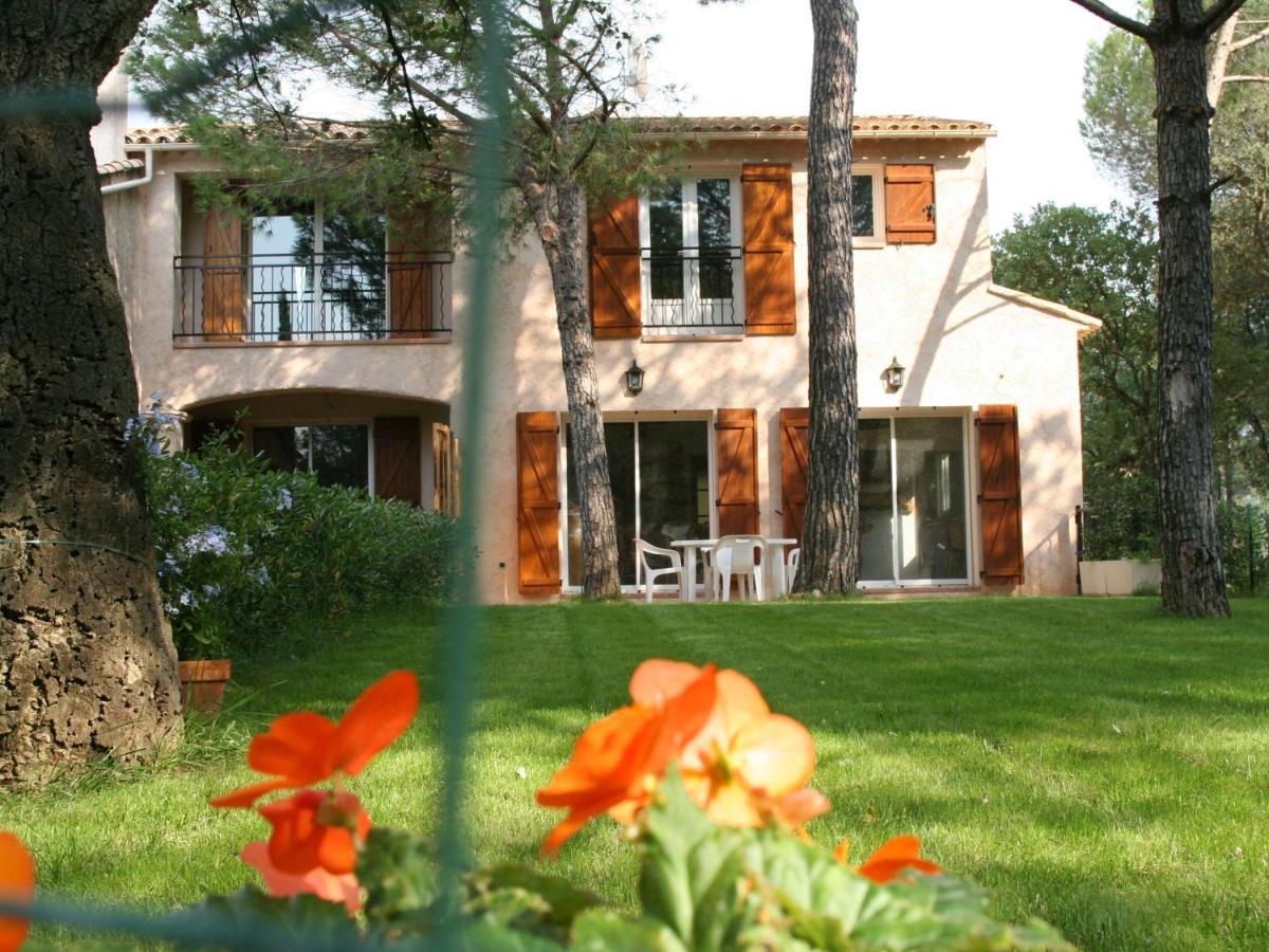 Location Villa Et Studios Roquebrune-sur Argens Exteriör bild