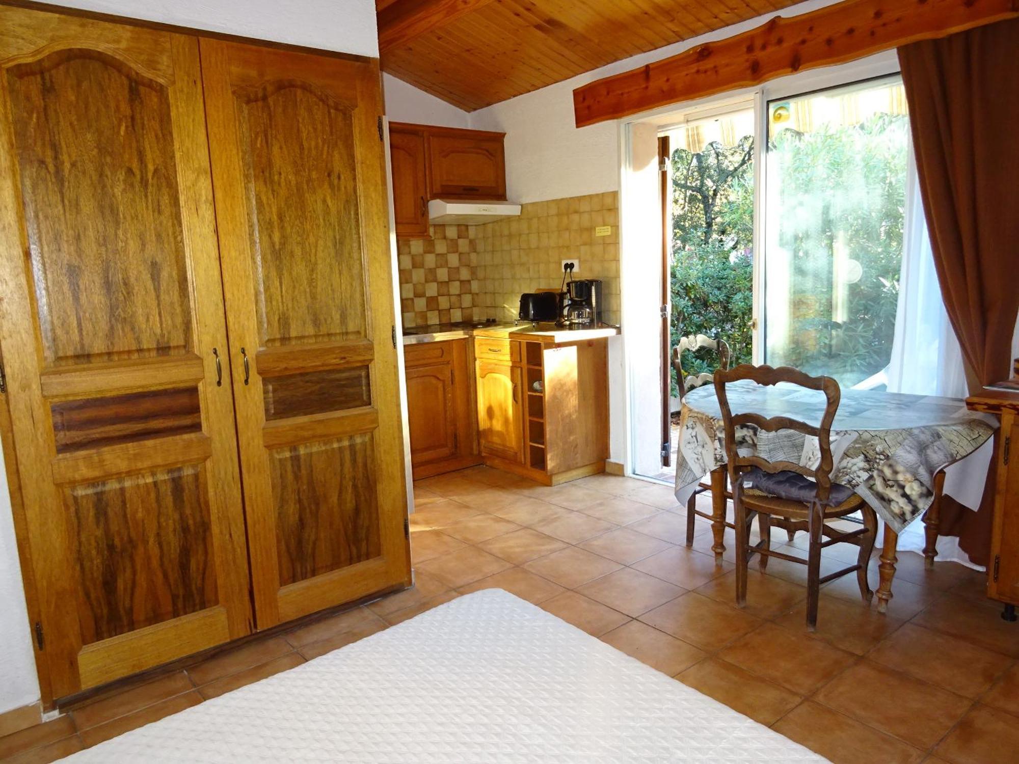 Location Villa Et Studios Roquebrune-sur Argens Exteriör bild